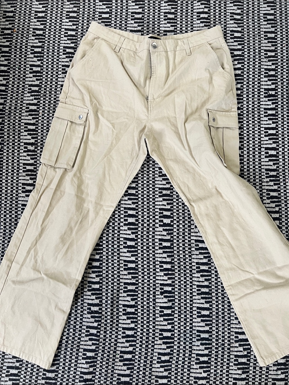 Fashion Nova Men's Cargo Pants in Beige